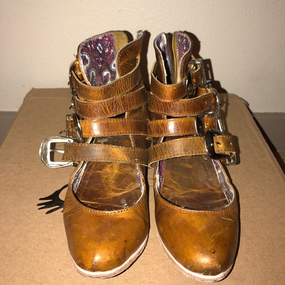 FREEBIRD Harah Cognac Size 6